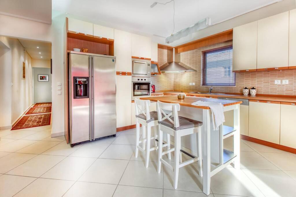Spacious Apartment In Glyfada Close To The Sea 아테네 외부 사진