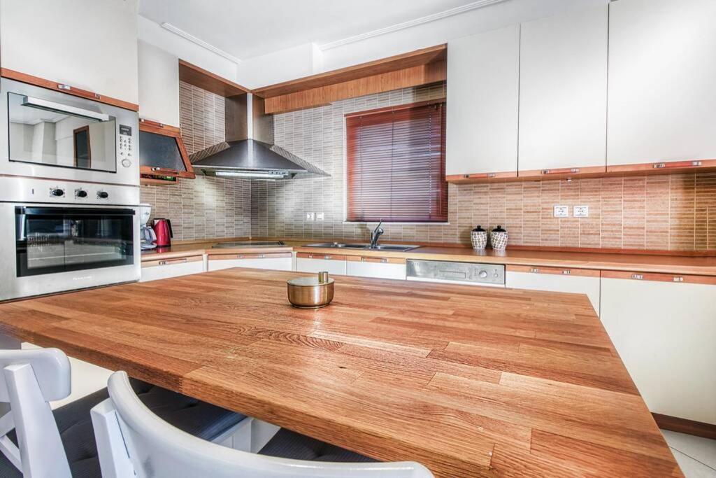 Spacious Apartment In Glyfada Close To The Sea 아테네 외부 사진
